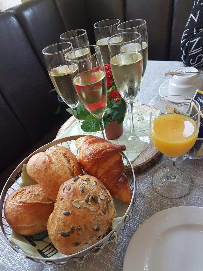 Hotel Wilder Mann Фойхтванген Екстериор снимка