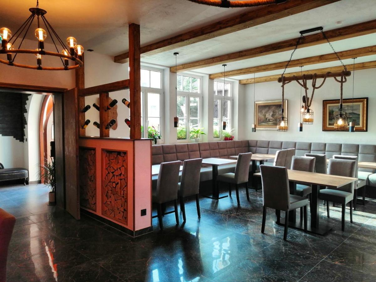 Hotel Wilder Mann Фойхтванген Екстериор снимка