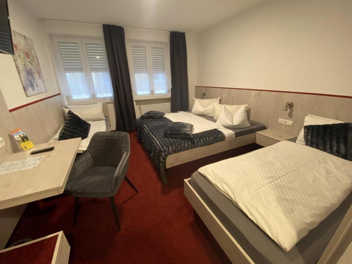 Hotel Wilder Mann Фойхтванген Екстериор снимка
