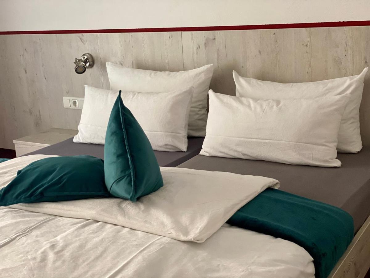 Hotel Wilder Mann Фойхтванген Екстериор снимка