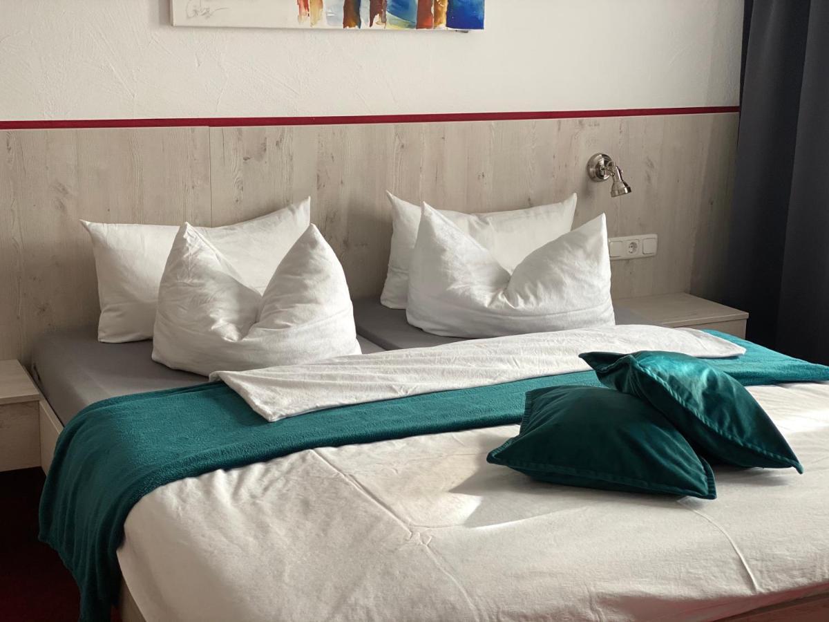 Hotel Wilder Mann Фойхтванген Екстериор снимка
