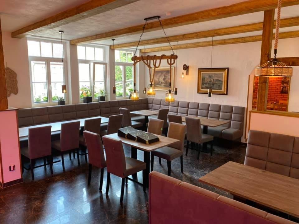Hotel Wilder Mann Фойхтванген Екстериор снимка