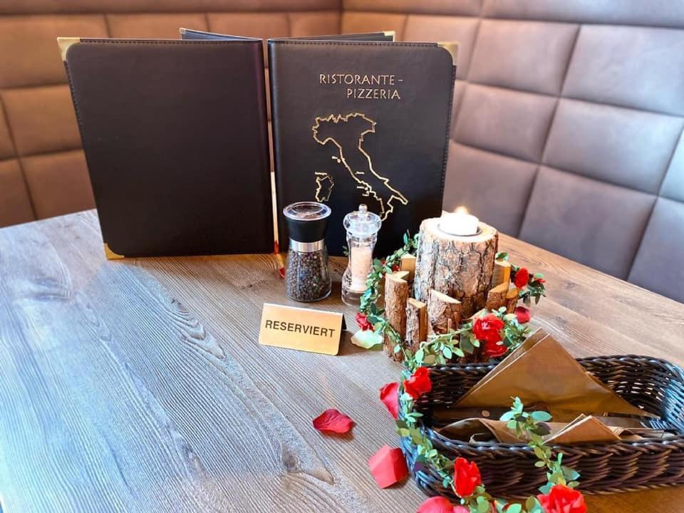 Hotel Wilder Mann Фойхтванген Екстериор снимка