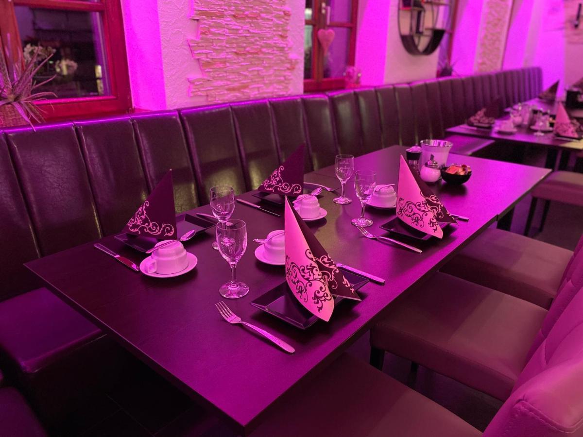 Hotel Wilder Mann Фойхтванген Екстериор снимка