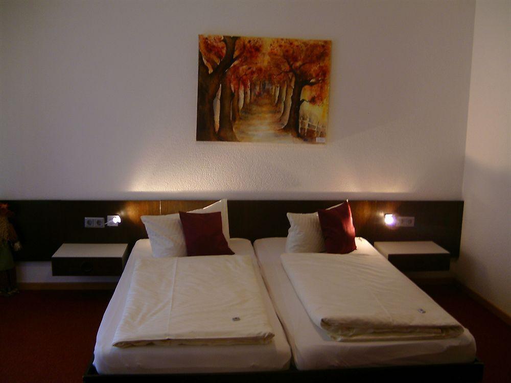 Hotel Wilder Mann Фойхтванген Екстериор снимка